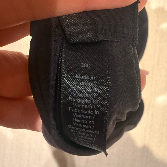 SKIMS Fits Everybody Unlined Demi Bra - Picture 3 of 3